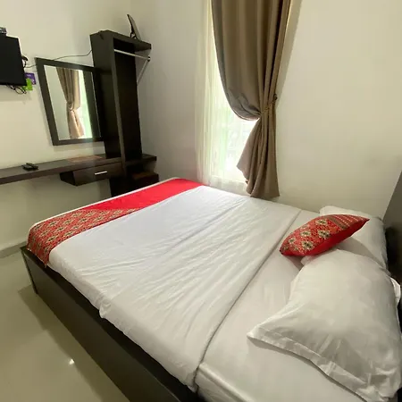 OYO 1665 Aurila Homestay Syariah-3